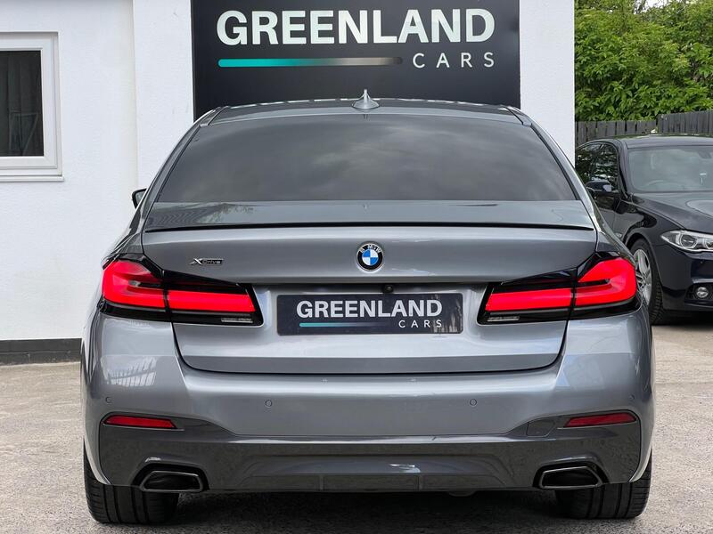 BMW 5 Series view 5