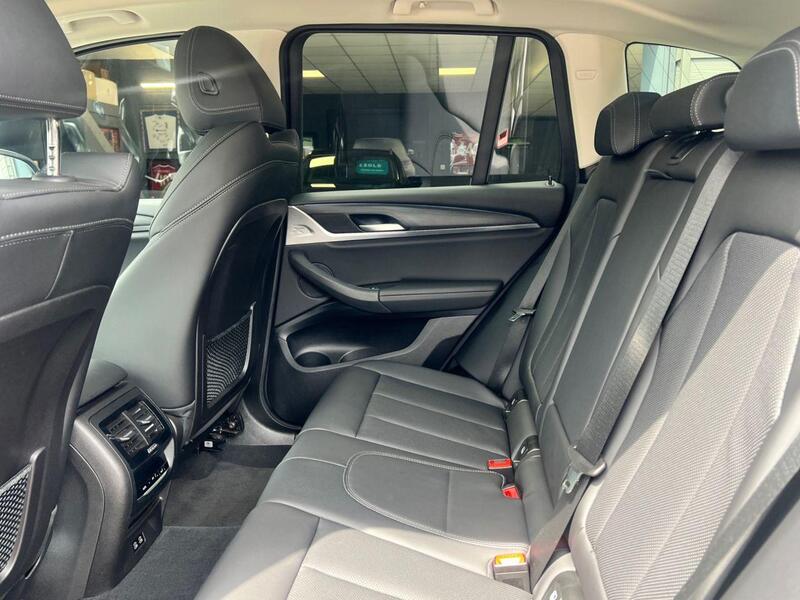 BMW X3 view 40