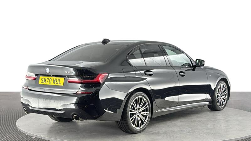 BMW 3 Series view 4
