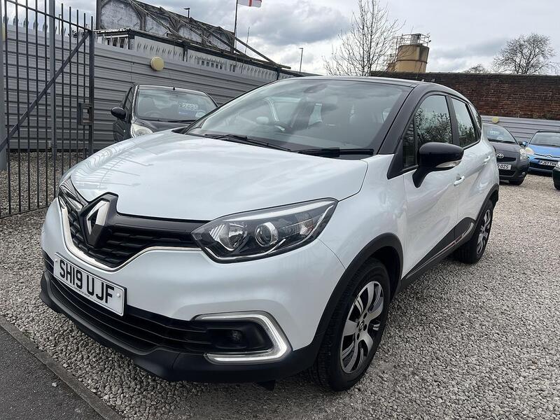 Renault Captur view 3