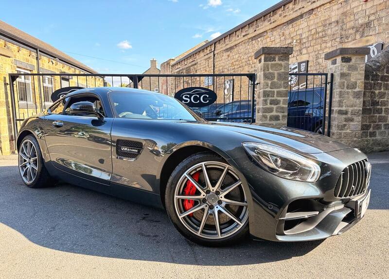 Mercedes-Benz Amg GT view 2