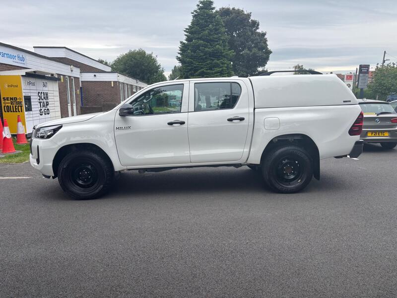 Toyota Hilux view 4
