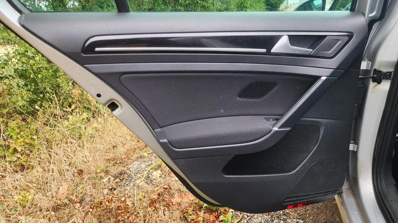 2014 Volkswagen Golf — photo 49