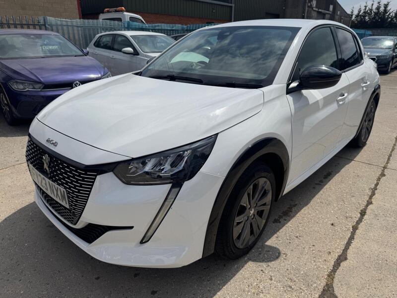 Peugeot E-208 view 7