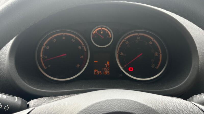 2014 Vauxhall Corsa — photo 10