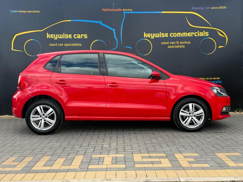 Volkswagen Polo view 6