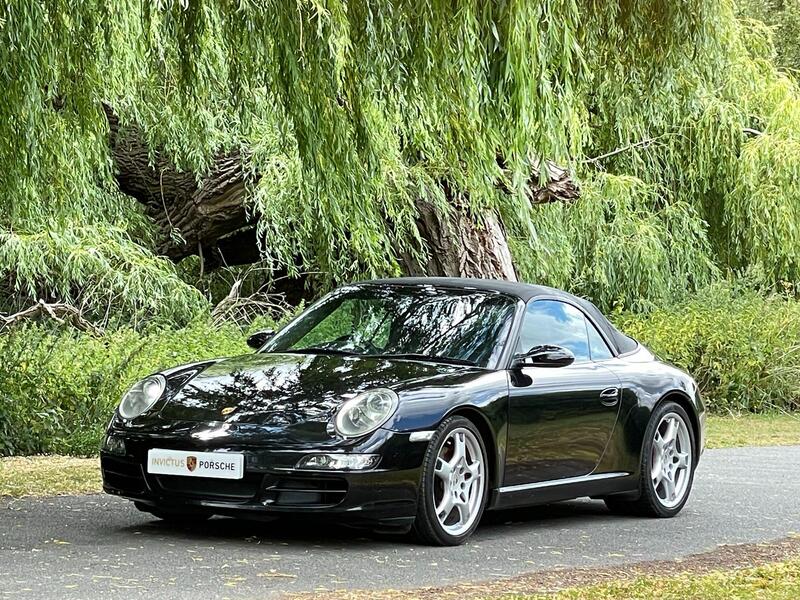 Porsche 911 view 14