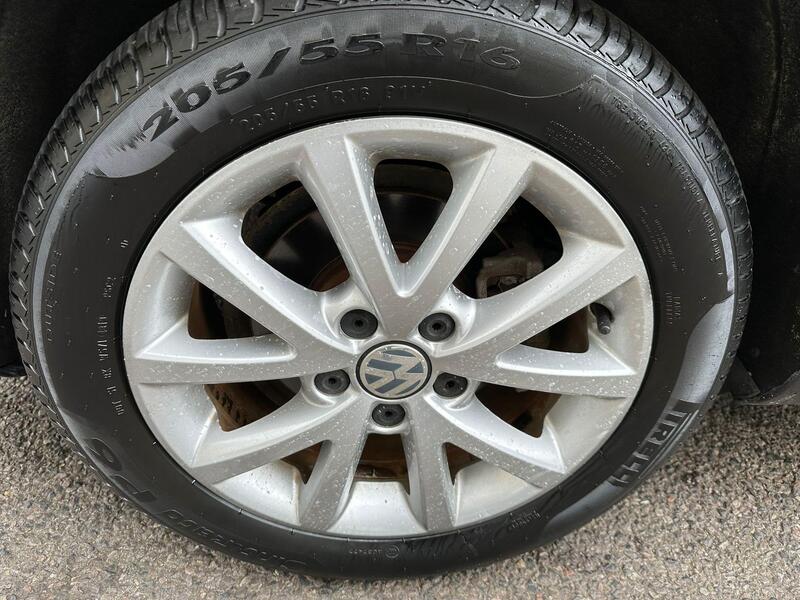 Volkswagen Golf view 28
