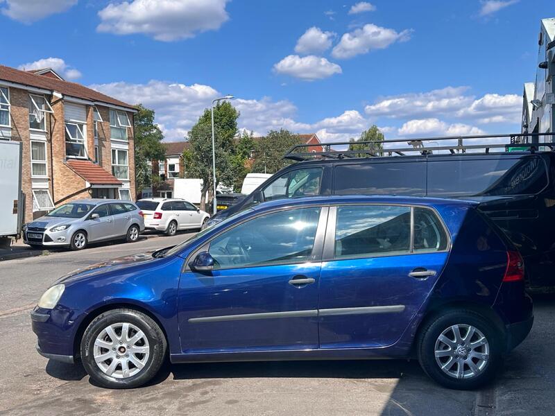 Volkswagen Golf view 5