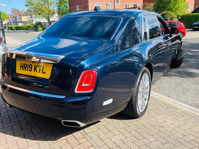 Rolls-Royce Phantom view 25