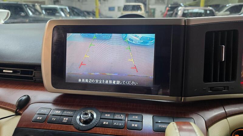 Nissan Elgrand view 7