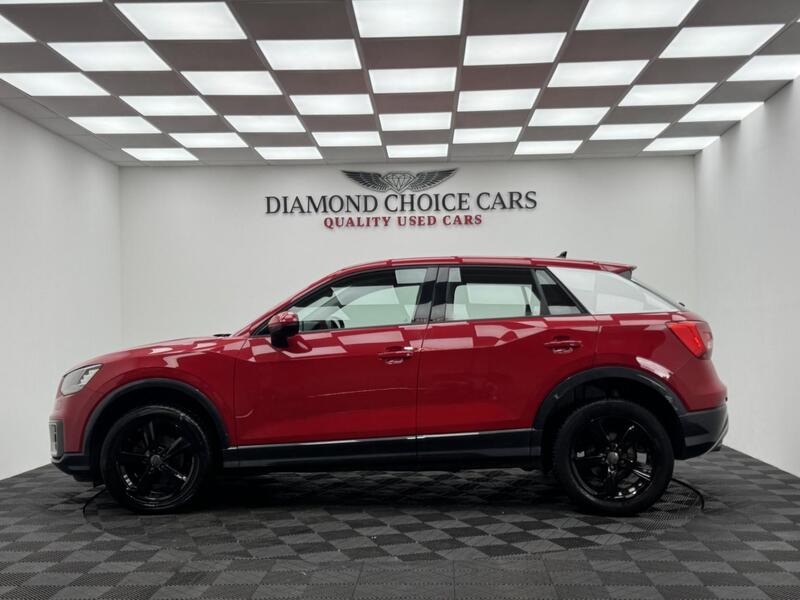 Audi Q2 view 7