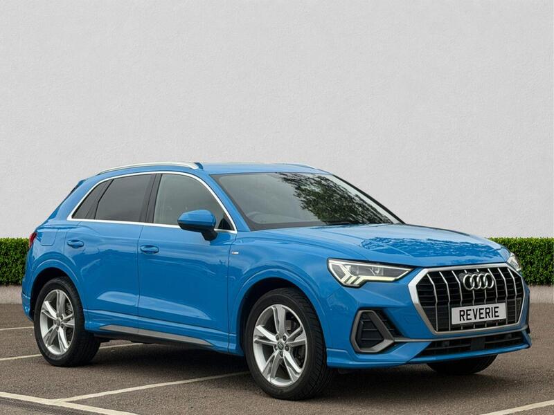 Audi Q3 main image