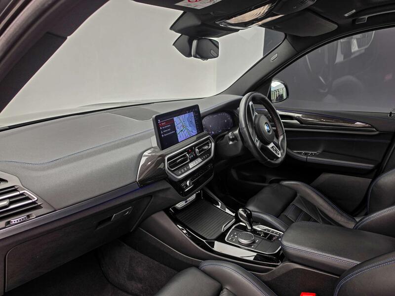 BMW X3 view 4