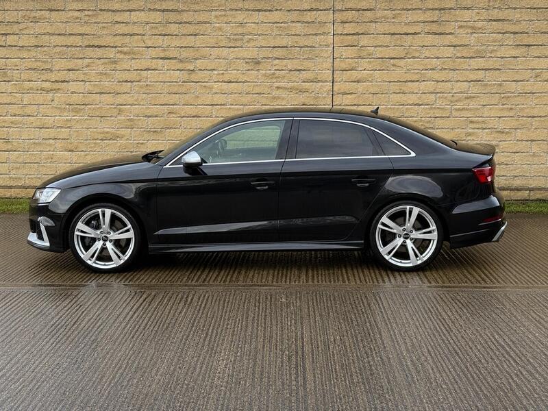 Audi Audi RS3 view 2