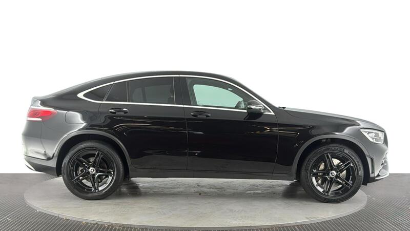 Mercedes-Benz GLC view 3