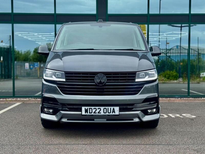 Volkswagen Caravelle view 7
