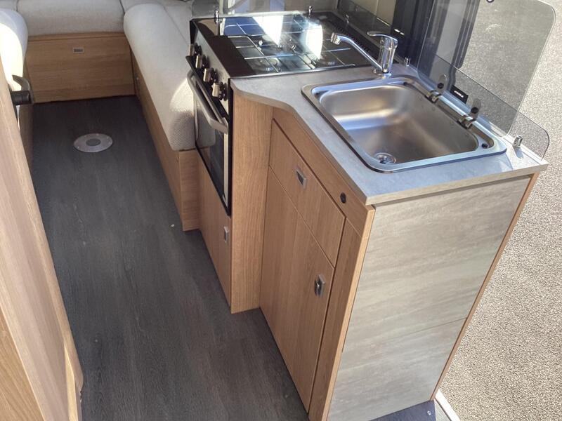 Auto-Trail V-Line 610 Sport — image 38
