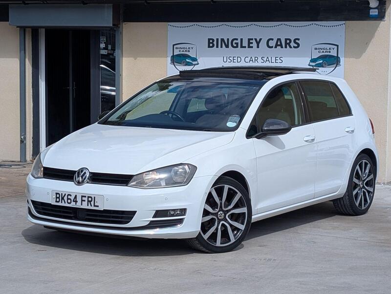 Volkswagen Golf view 2