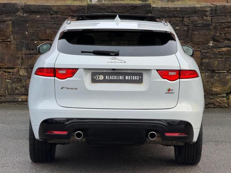 Jaguar F-Pace view 6