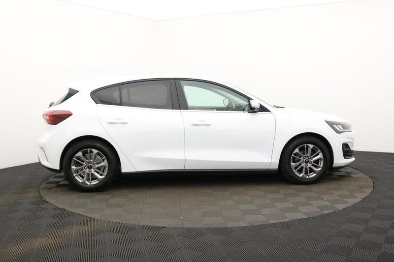 Ford Focus view 2
