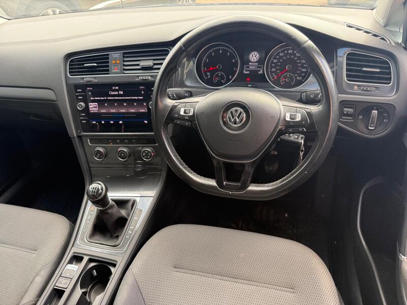 Volkswagen Golf view 2