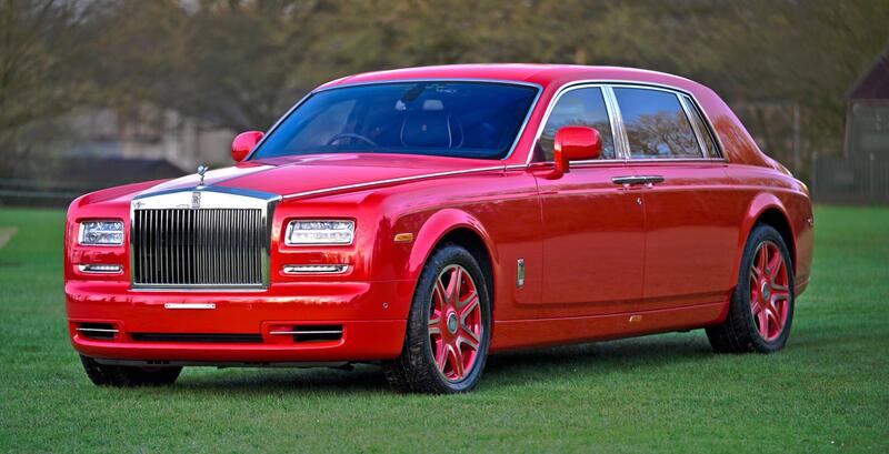 Rolls-Royce Phantom view 3