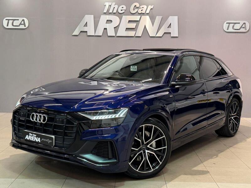 Audi Q8 view 2