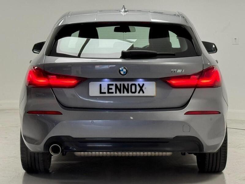 BMW 1 Series view 5