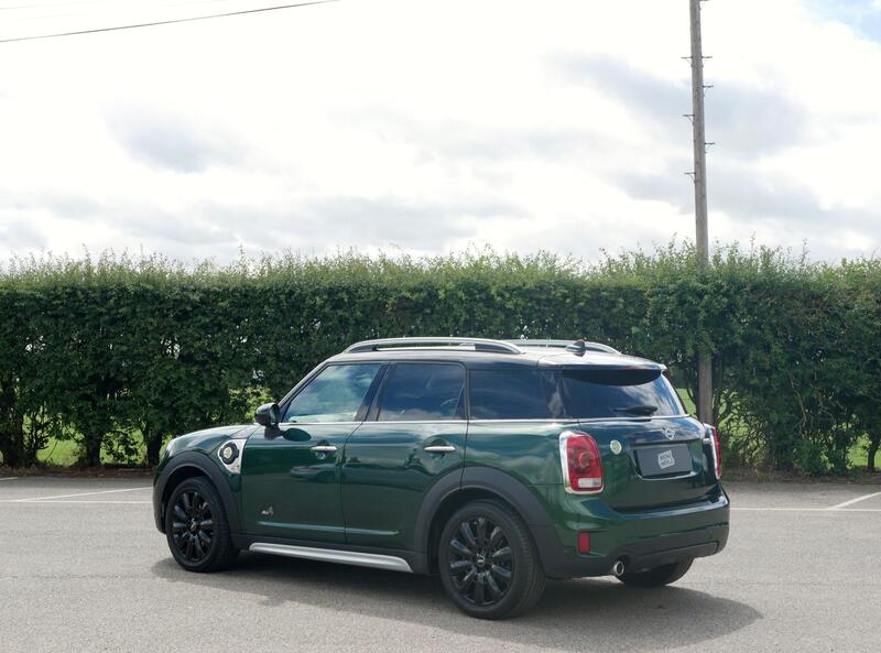 Mini Countryman view 2