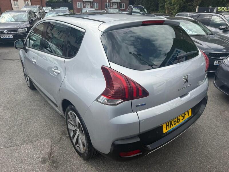 Peugeot 3008 view 6