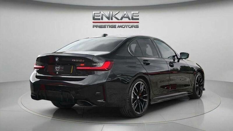 BMW 3 Series view 4