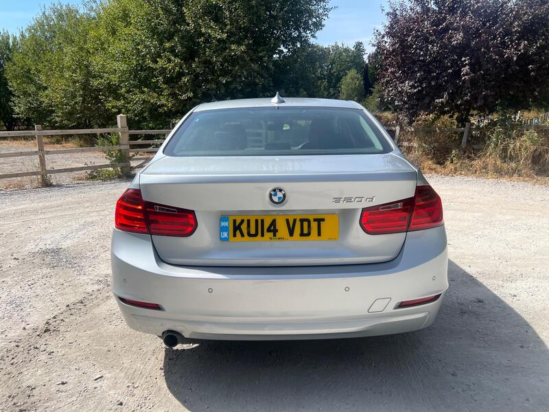 BMW 3 Series view 5