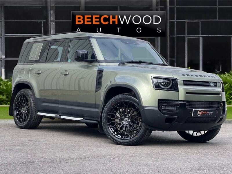Land Rover Defender 110 view 7