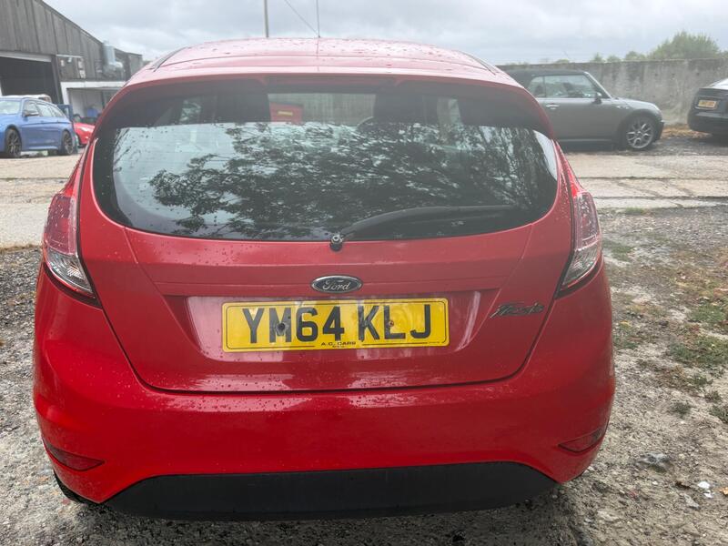 2015 Ford Fiesta — photo 7