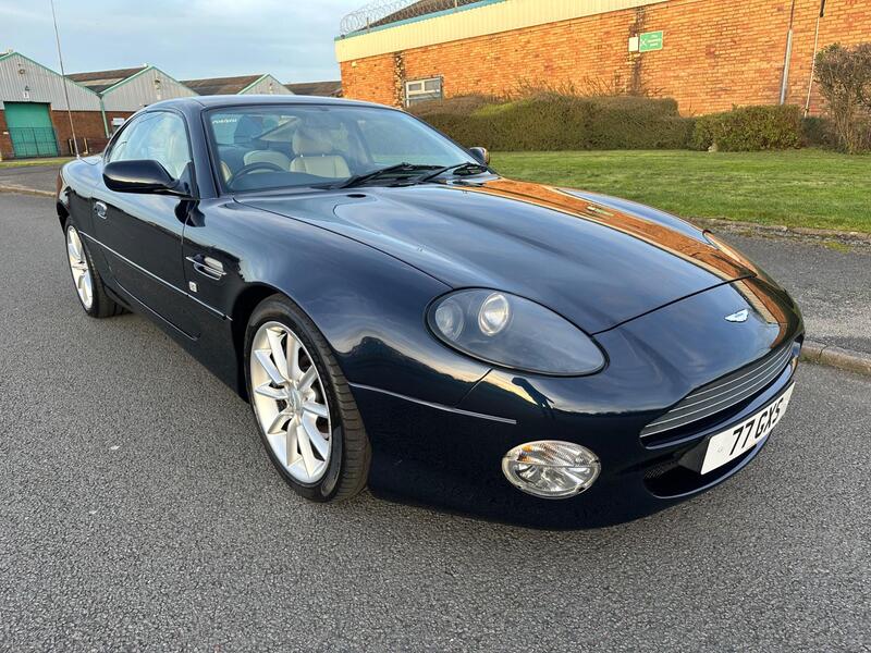Aston Martin DB7 view 5