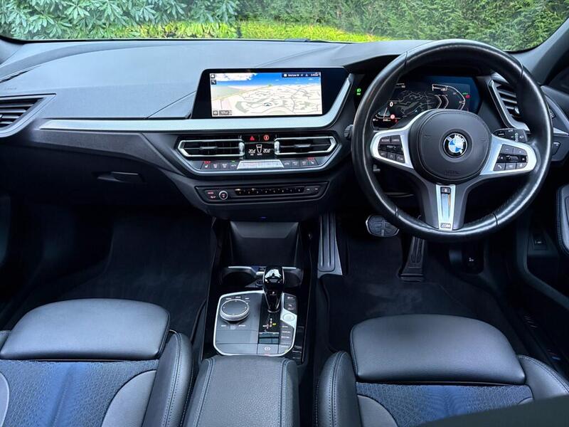 BMW 1 Series view 3