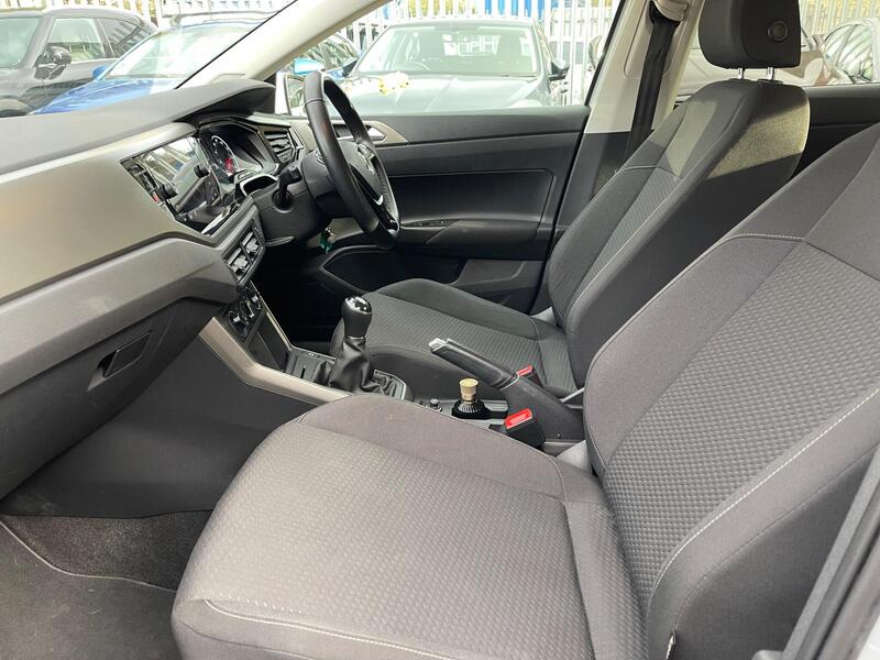 Volkswagen Polo 1.0 TSI Match Euro 6 (s/s) 5dr thumbnail 25