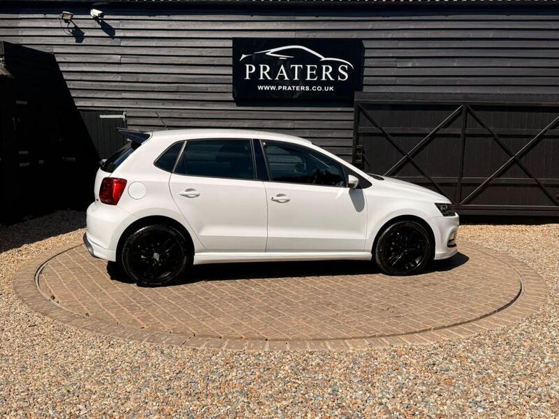 Volkswagen Polo view 5