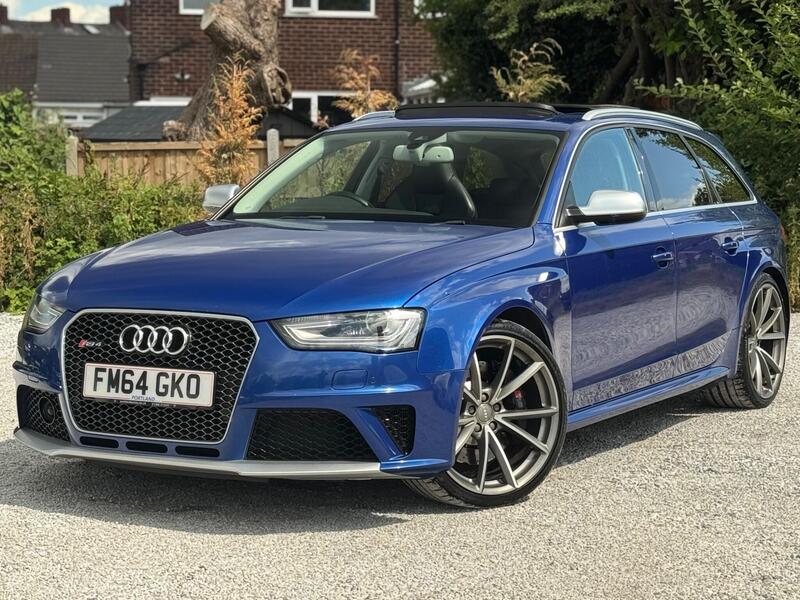 Audi RS4 view 2