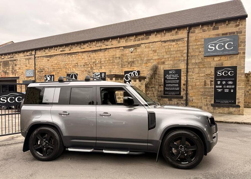 Land Rover Defender 110 view 5