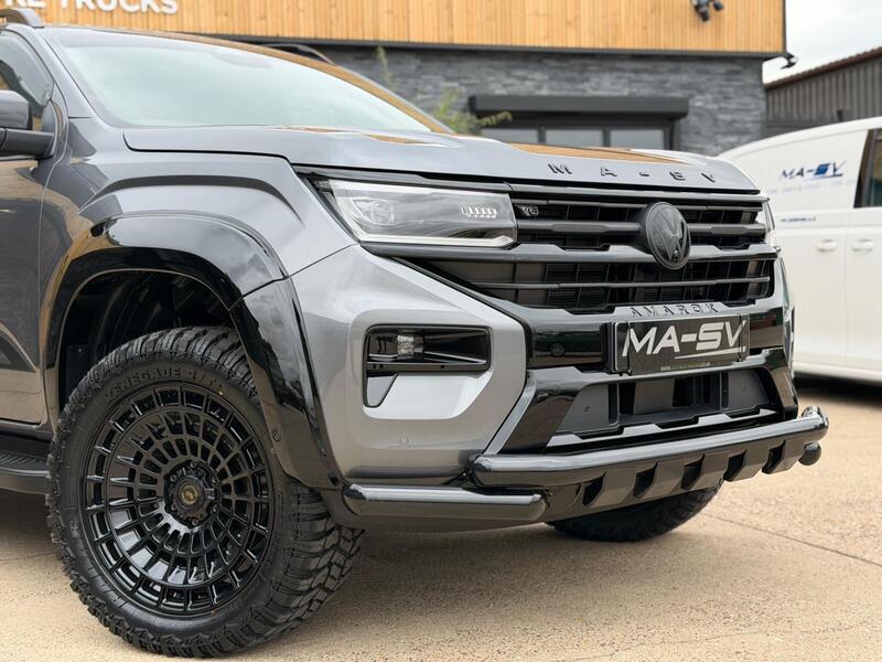 Volkswagen Amarok view 3