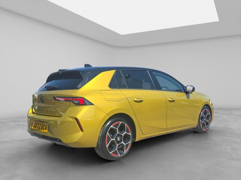 Vauxhall Astra view 4