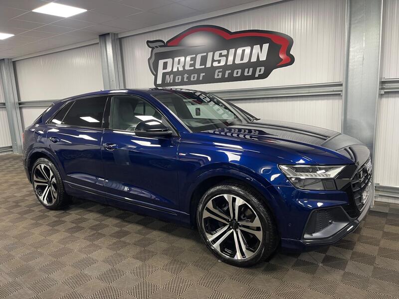 Audi Audi Q8 view 3
