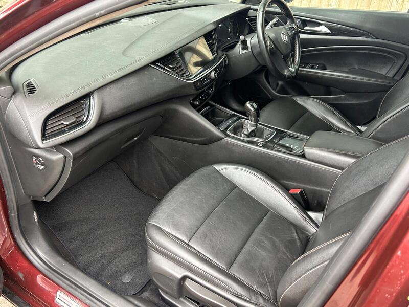 Vauxhall Insignia view 4