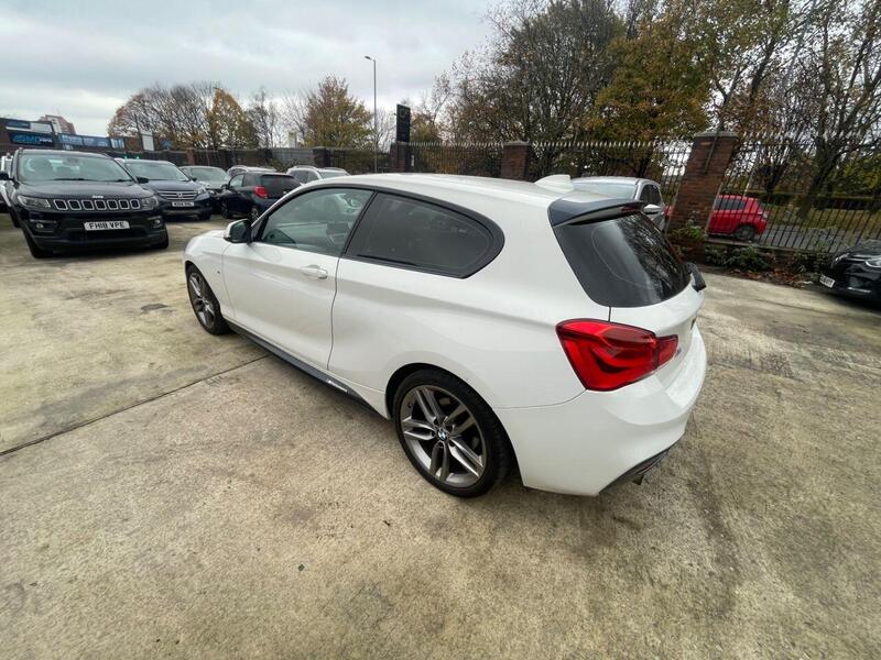 BMW 1 Series view 19