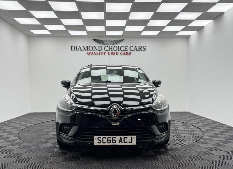 Renault Clio view 2