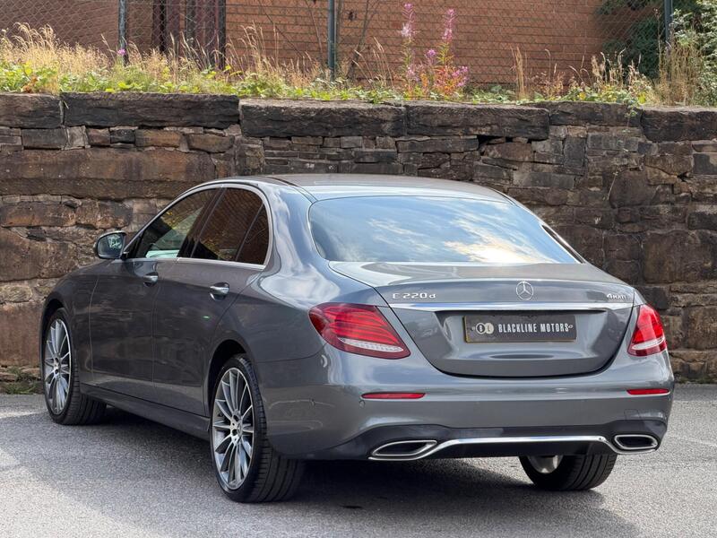 Mercedes-Benz E-Class view 5