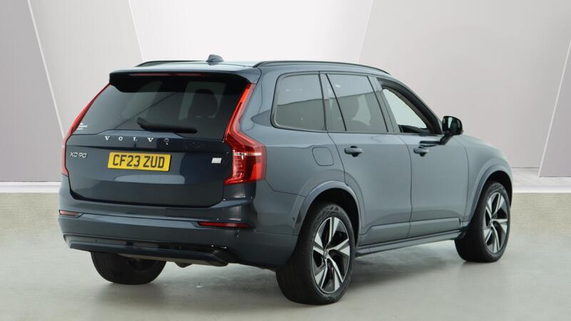 Volvo XC90 view 2