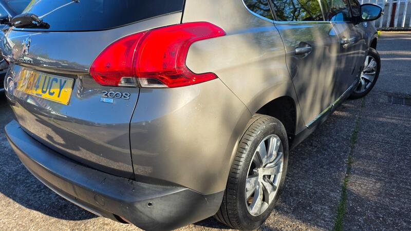 Peugeot 2008 view 5